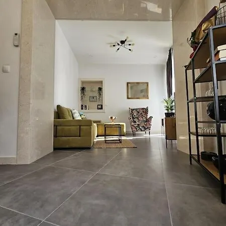 Old Palace Apartment Selca (Brac)